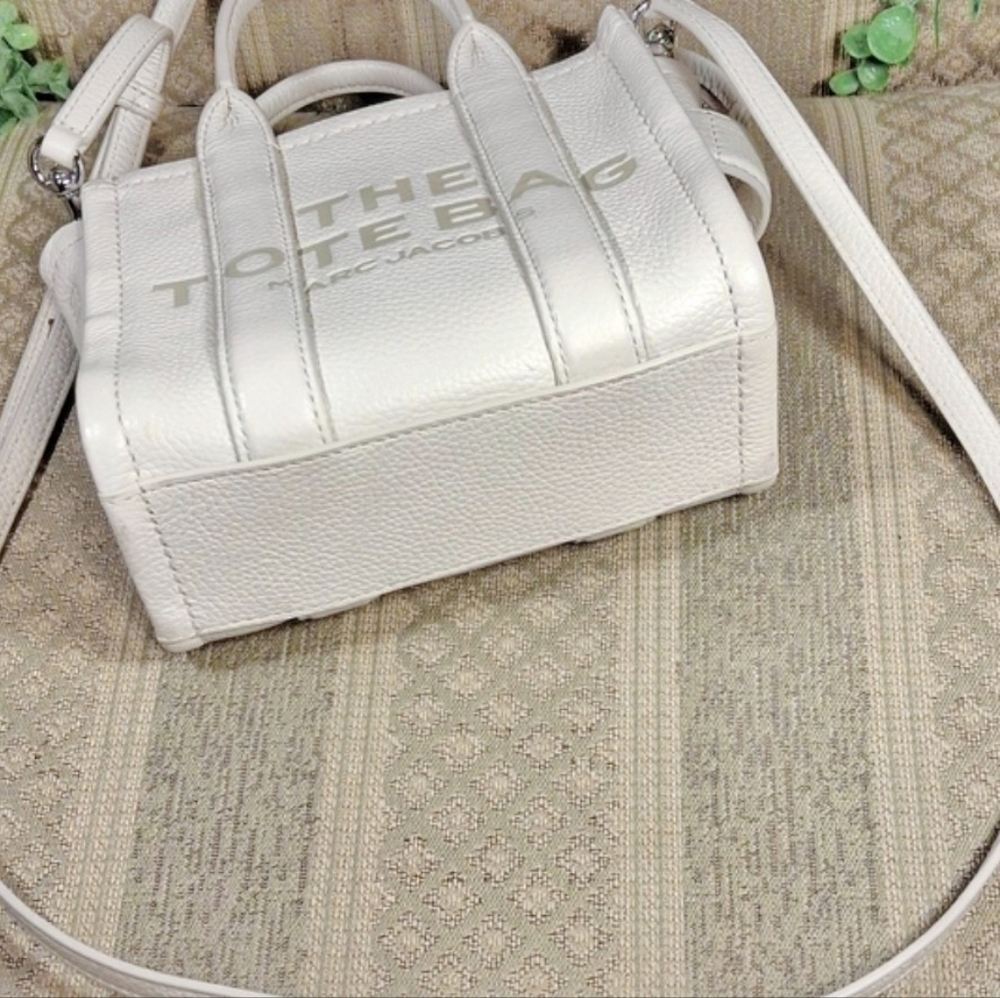 Marc Jacobs Leather Mini The Tote Bag - Picture 7 of 16